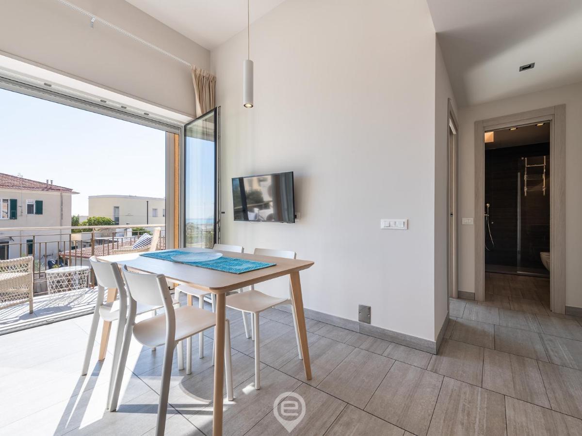 Poetto Sea Breeze - Blue Apartment Cagliari Ngoại thất bức ảnh