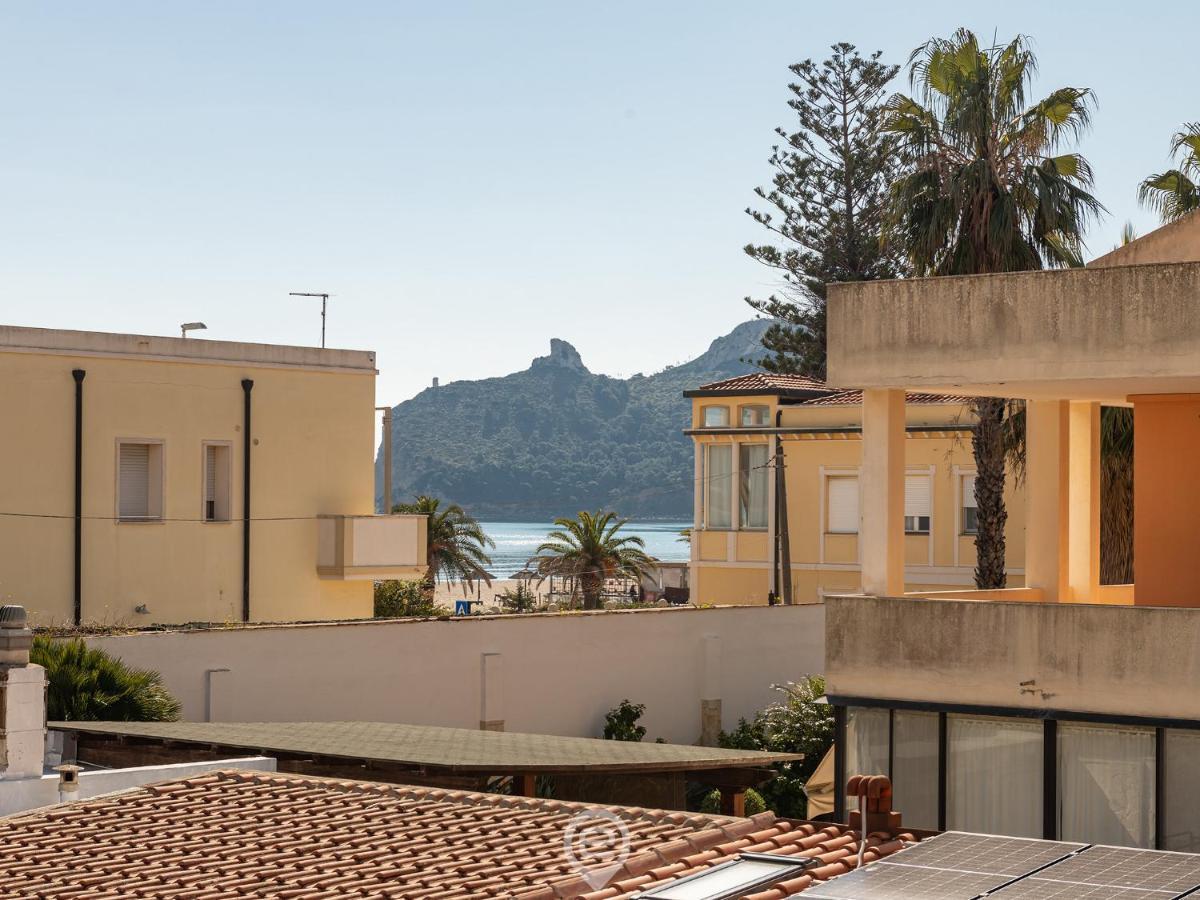 Poetto Sea Breeze - Blue Apartment Cagliari Ngoại thất bức ảnh