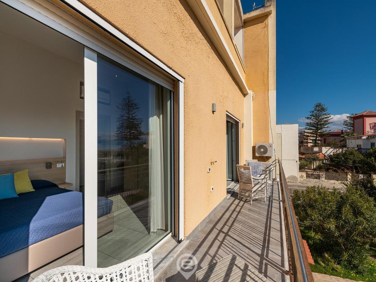 Poetto Sea Breeze - Blue Apartment Cagliari Ngoại thất bức ảnh